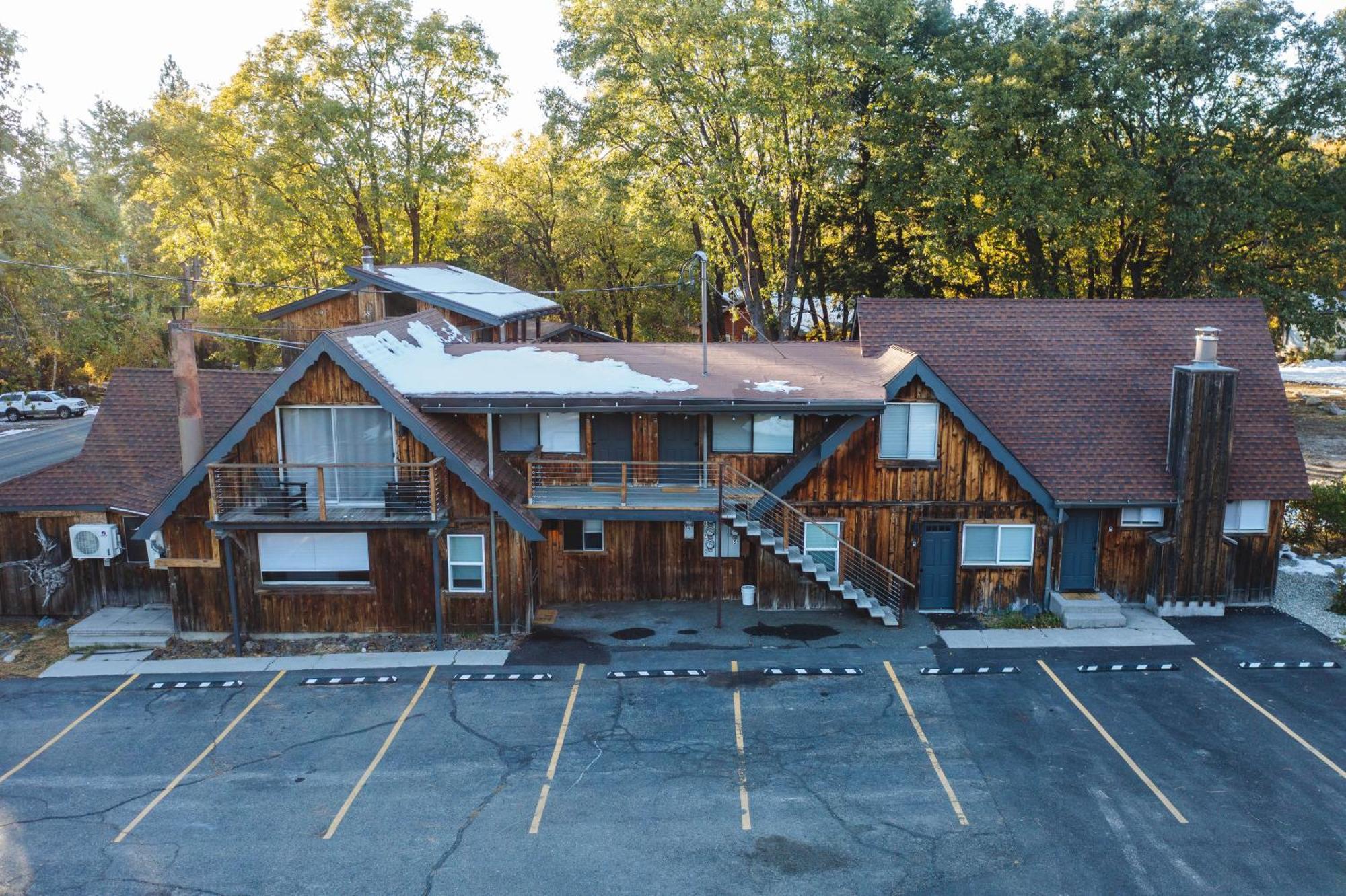 Basecamp Lodge Mount Shasta Exterior foto